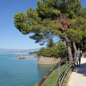 https://locazione-turistica-belvedere-village-psc311.hotelinveneto.com