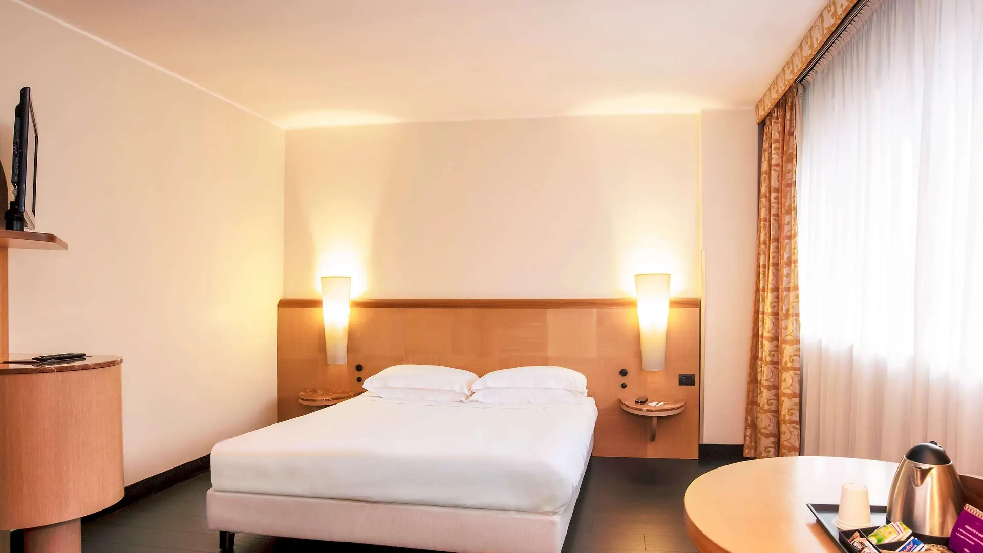 Mercure Roma West Отель Рим