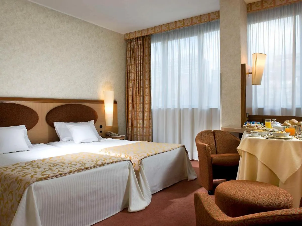 Mercure Roma West Рим