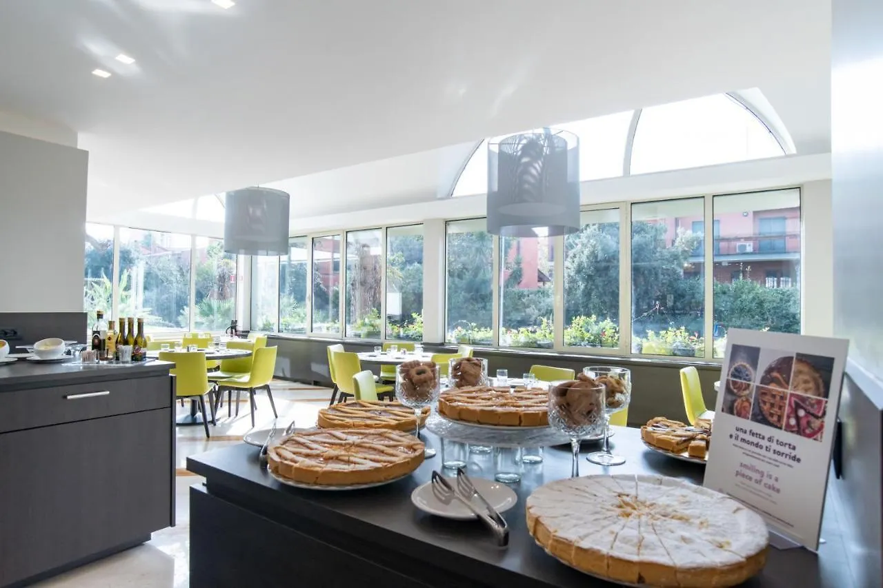 Mercure Roma West
