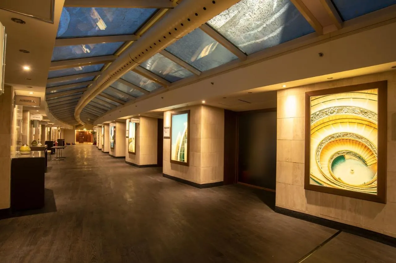 Mercure Roma West Отель Рим