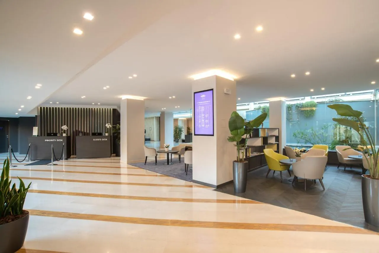 Отель Mercure Roma West