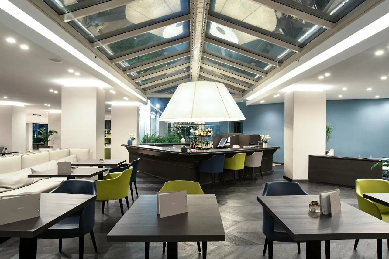Mercure Roma West Отель