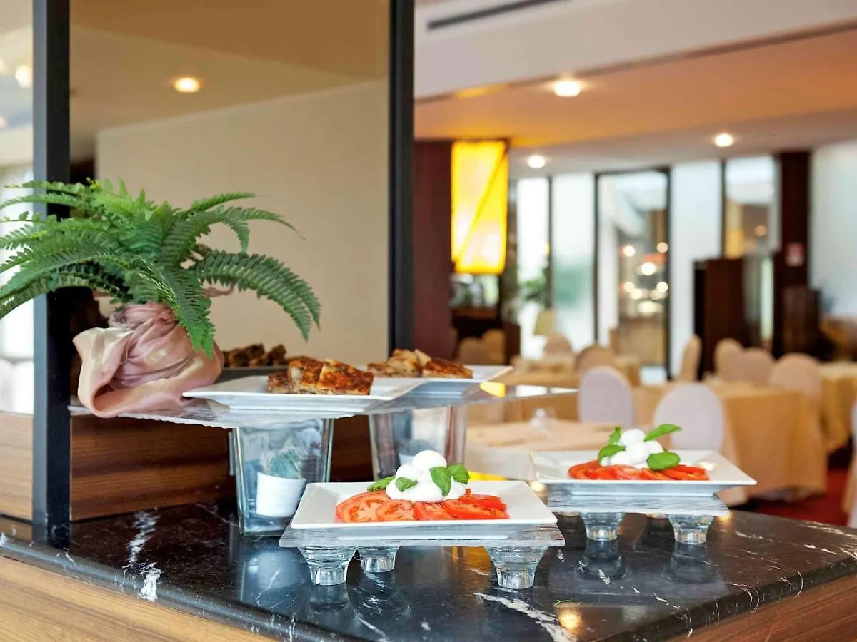 **** Отель Mercure Roma West Италия